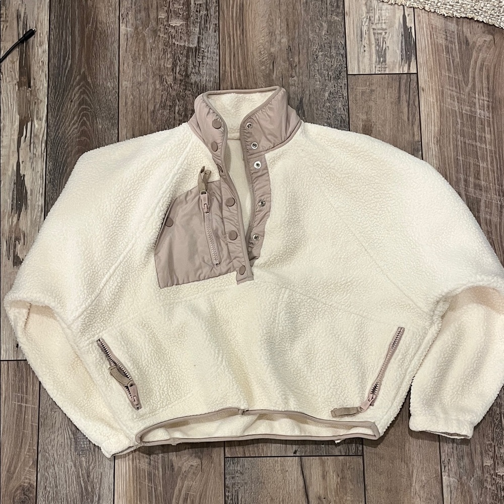 Free People Cream and Tan Fleece Pullover